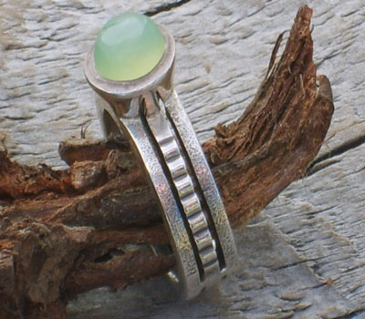  Ring Green Chalcedony - sz 8